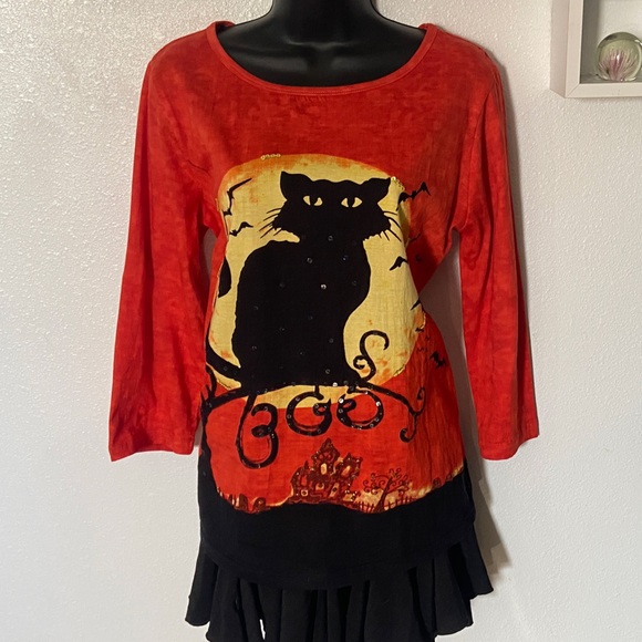 Collections Etc Tops - 🐈‍⬛Med. Black Cat Sequined Novelty T. 100% cotton❤️ Pit-to-Pit=20.25 inches